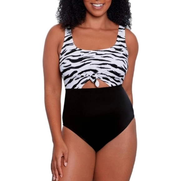 Slimming Control Tie-Front Cut Out One Piece Swimsuit | Beach Betty | Large - Picture 2 of 15